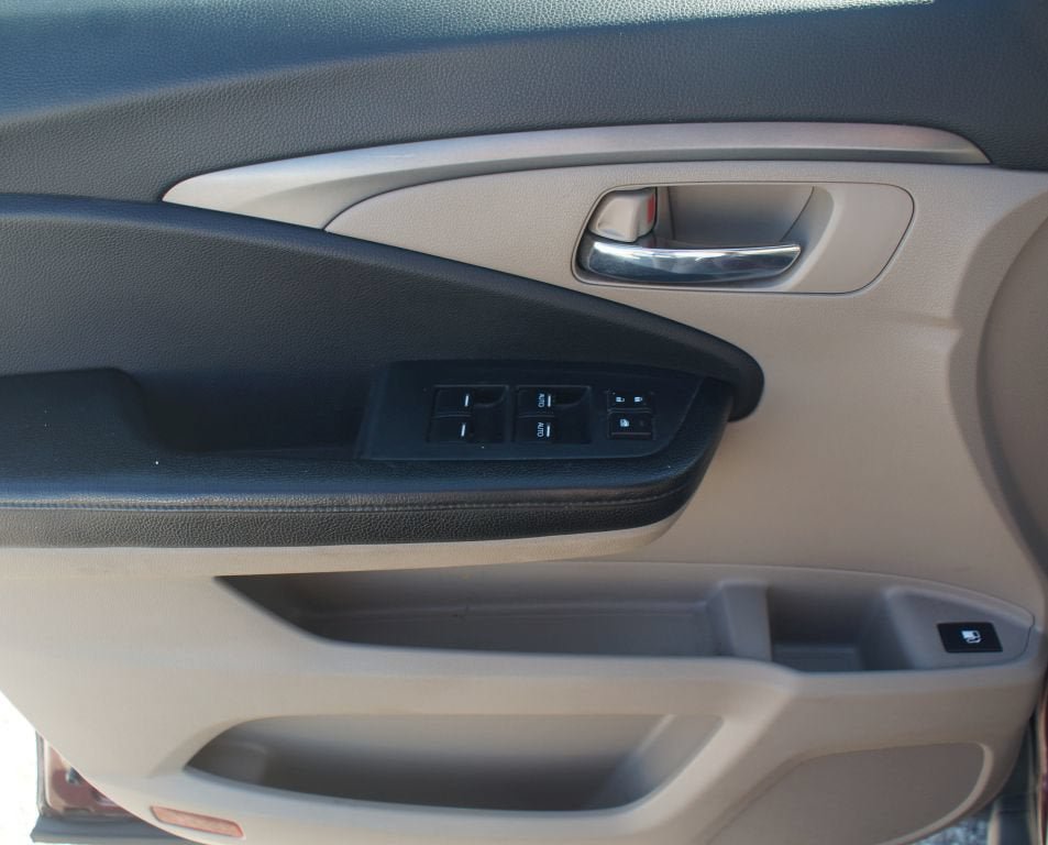 Used 2016 Honda Pilot LX image 19