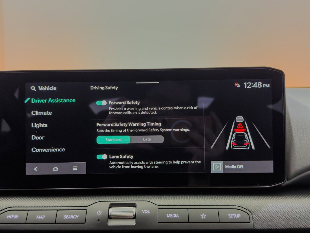 Used 2025 Kia K4 LX image 39