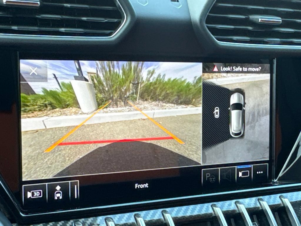 Used 2021 Lamborghini Urus AWD/4WD image 29