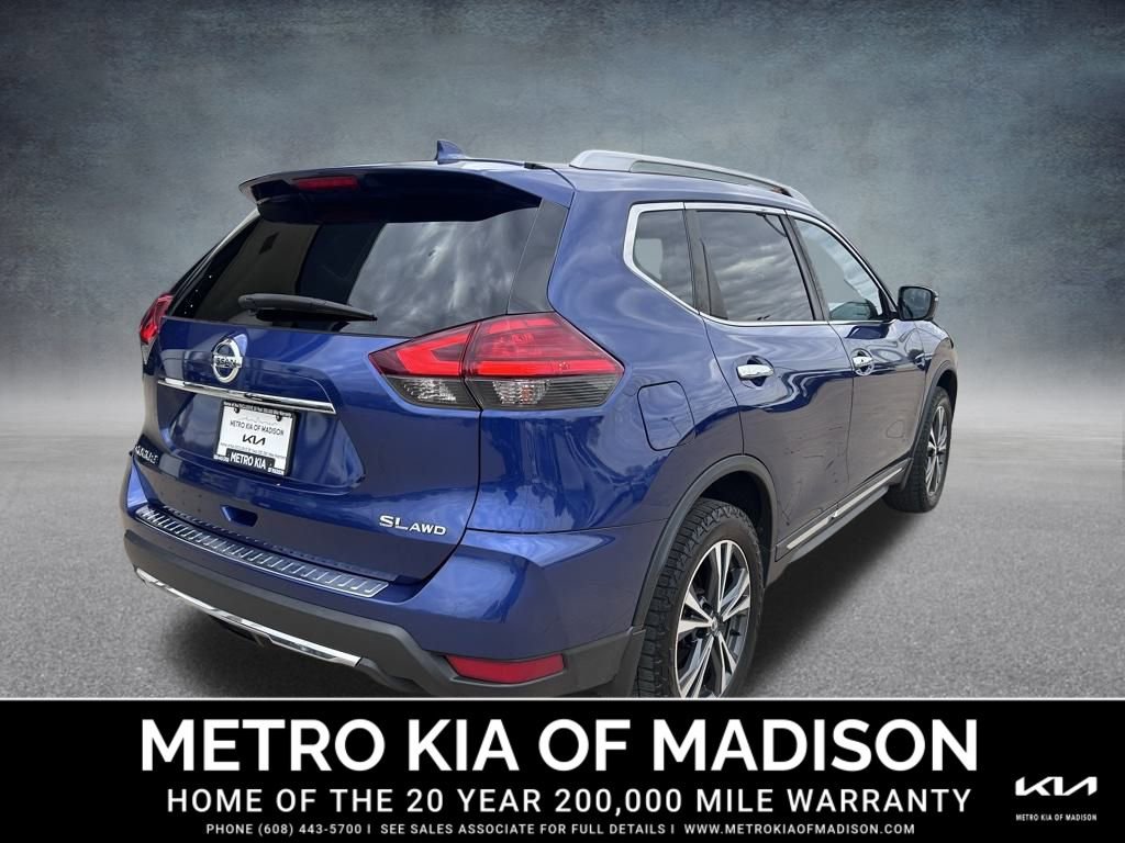 Used 2017 Nissan Rogue SL w/ SL Premium Package image 6