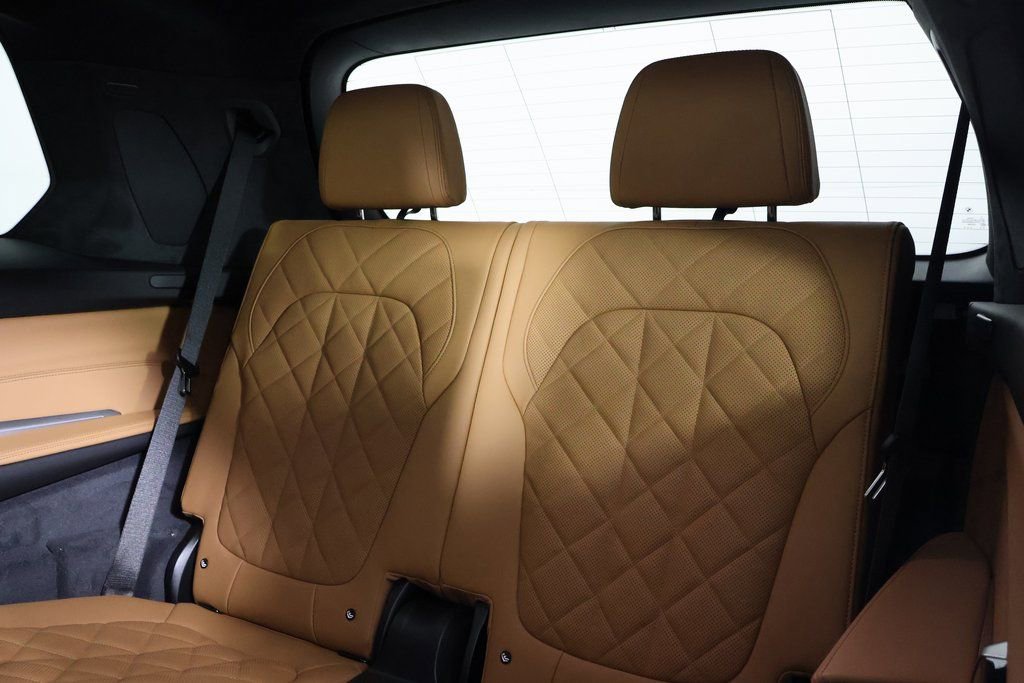 New 2026 BMW X7 xDrive40i w/ Executive Package image 7