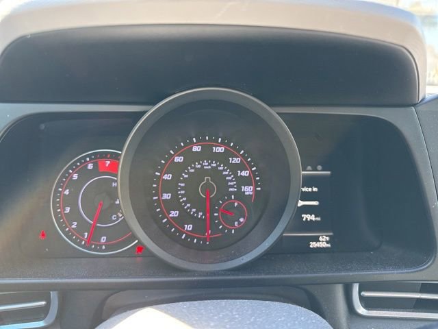 Used 2023 Hyundai Elantra SEL image 23