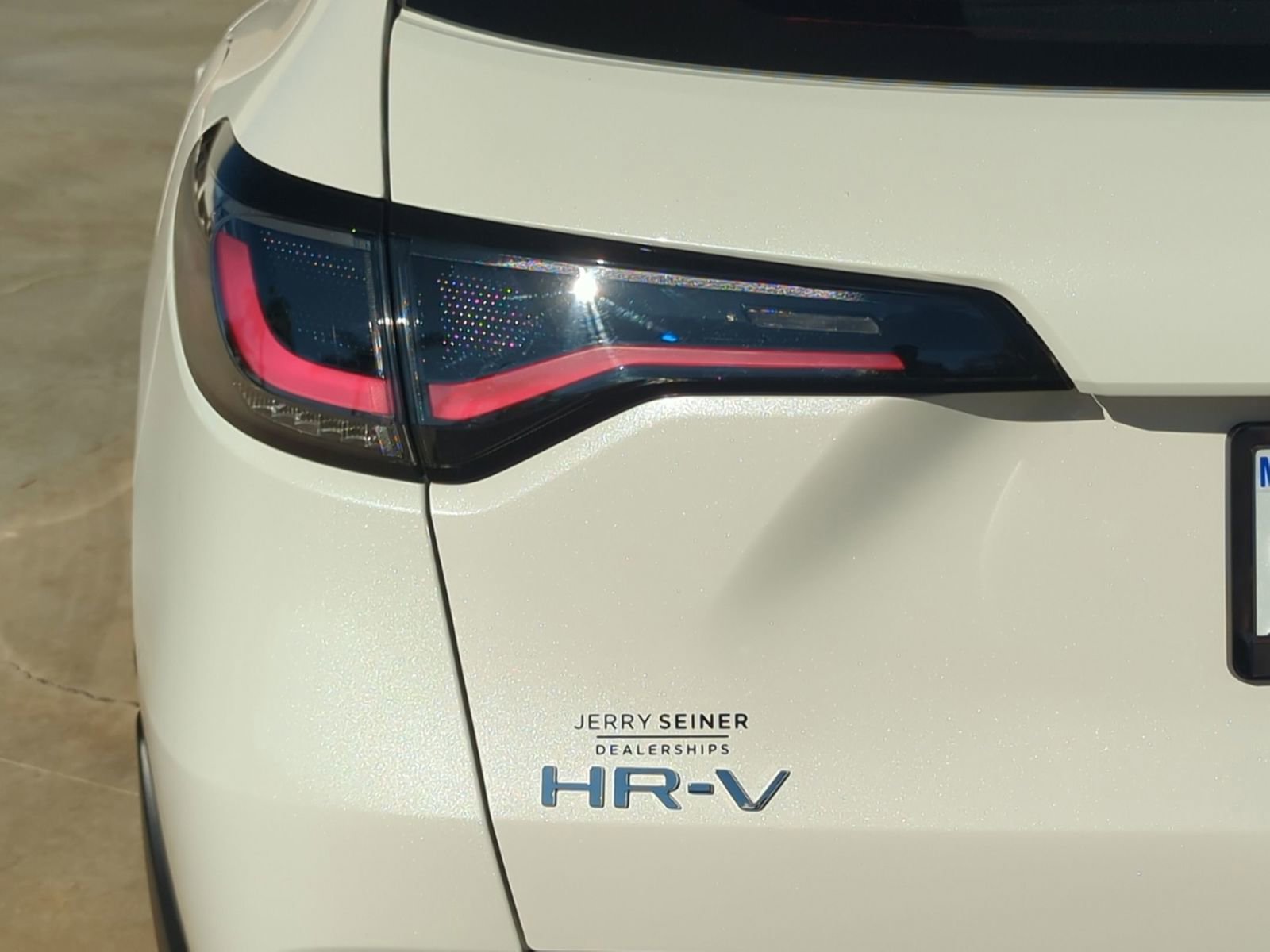Used 2025 Honda HR-V LX image 11