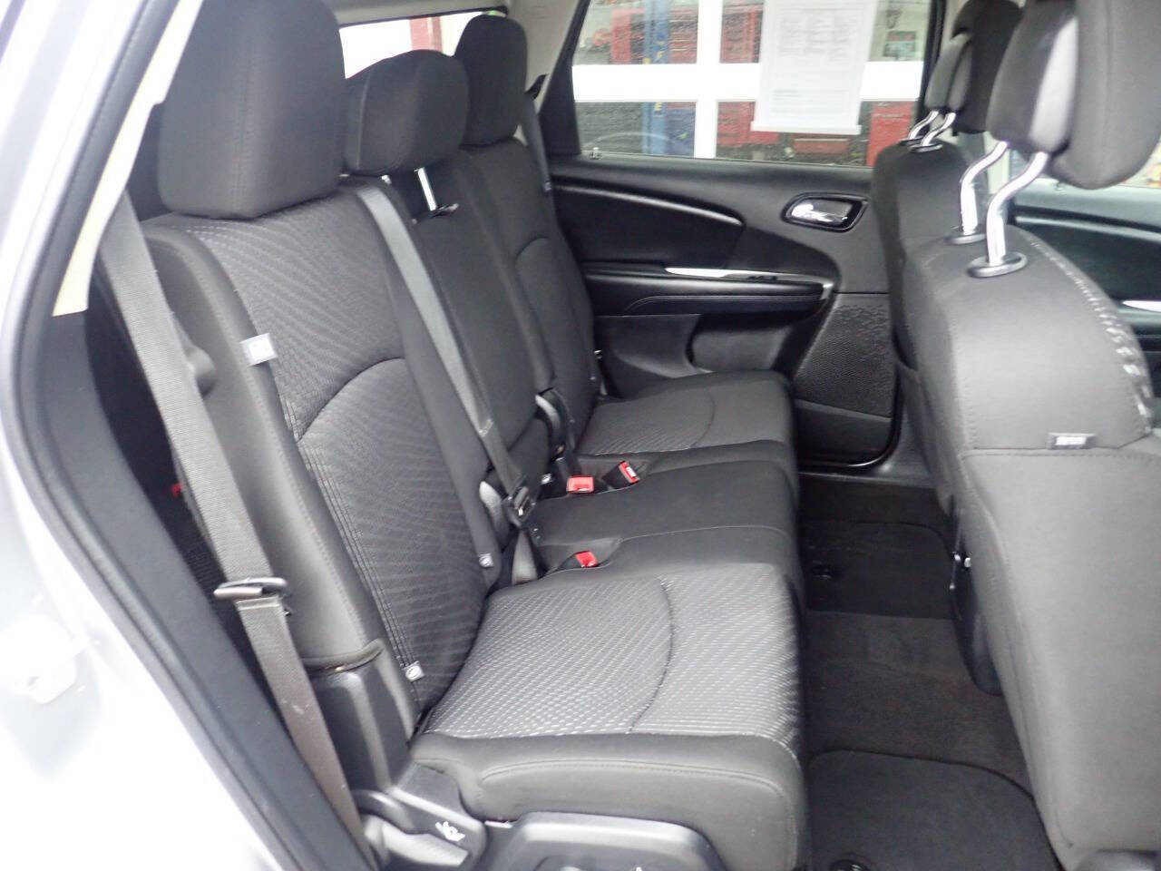 Used 2018 Dodge Journey SE image 35