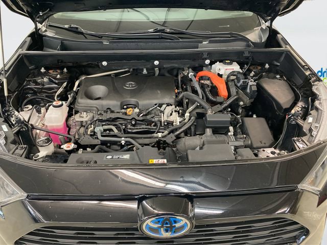 Used 2021 Toyota RAV4 LE image 12