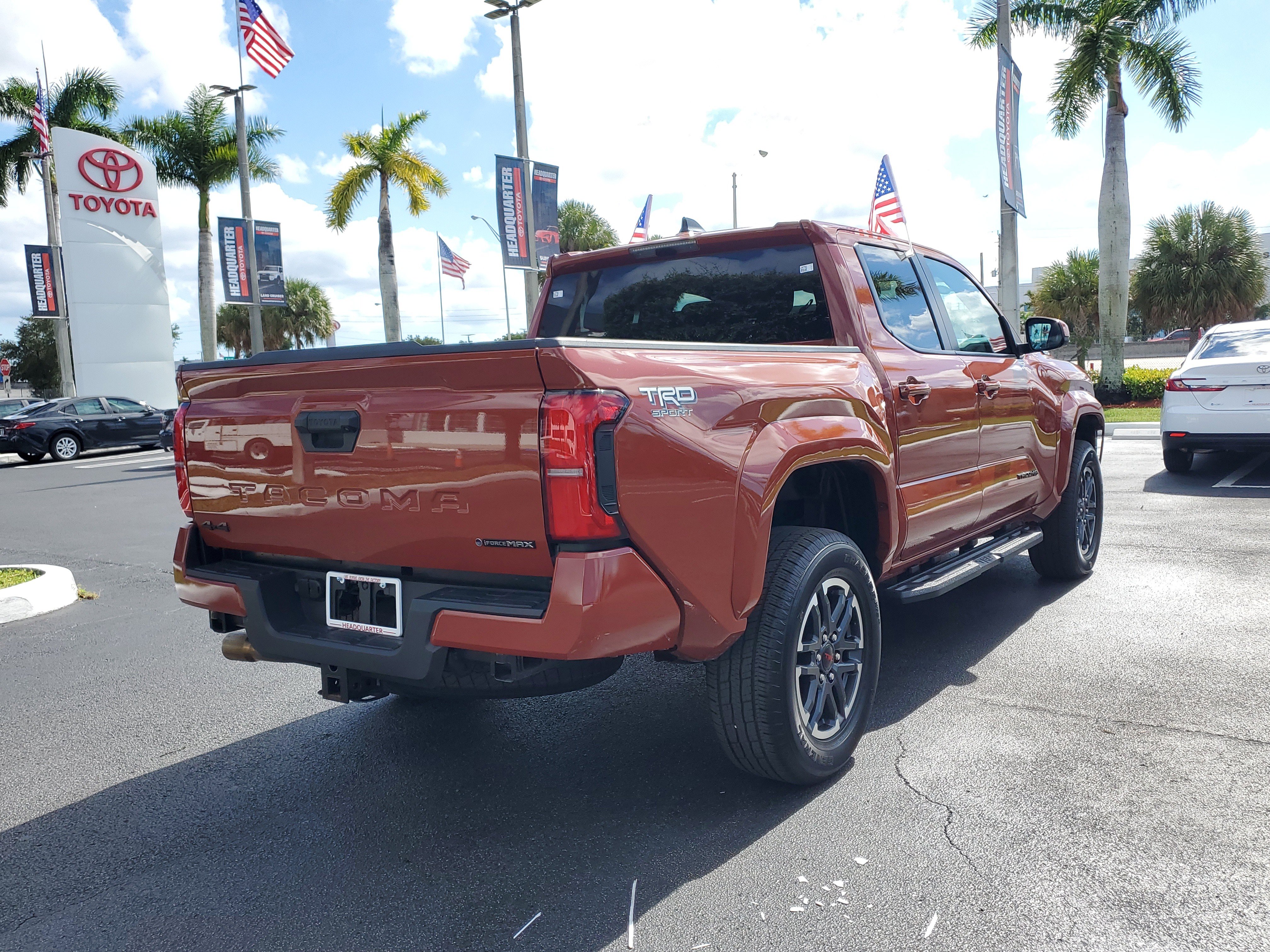 Used 2025 Toyota Tacoma TRD Sport image 11