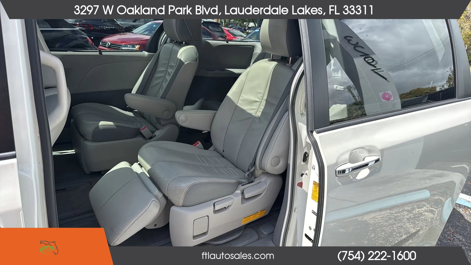 Used 2014 Toyota Sienna Limited w/ Limited Premium Package image 28