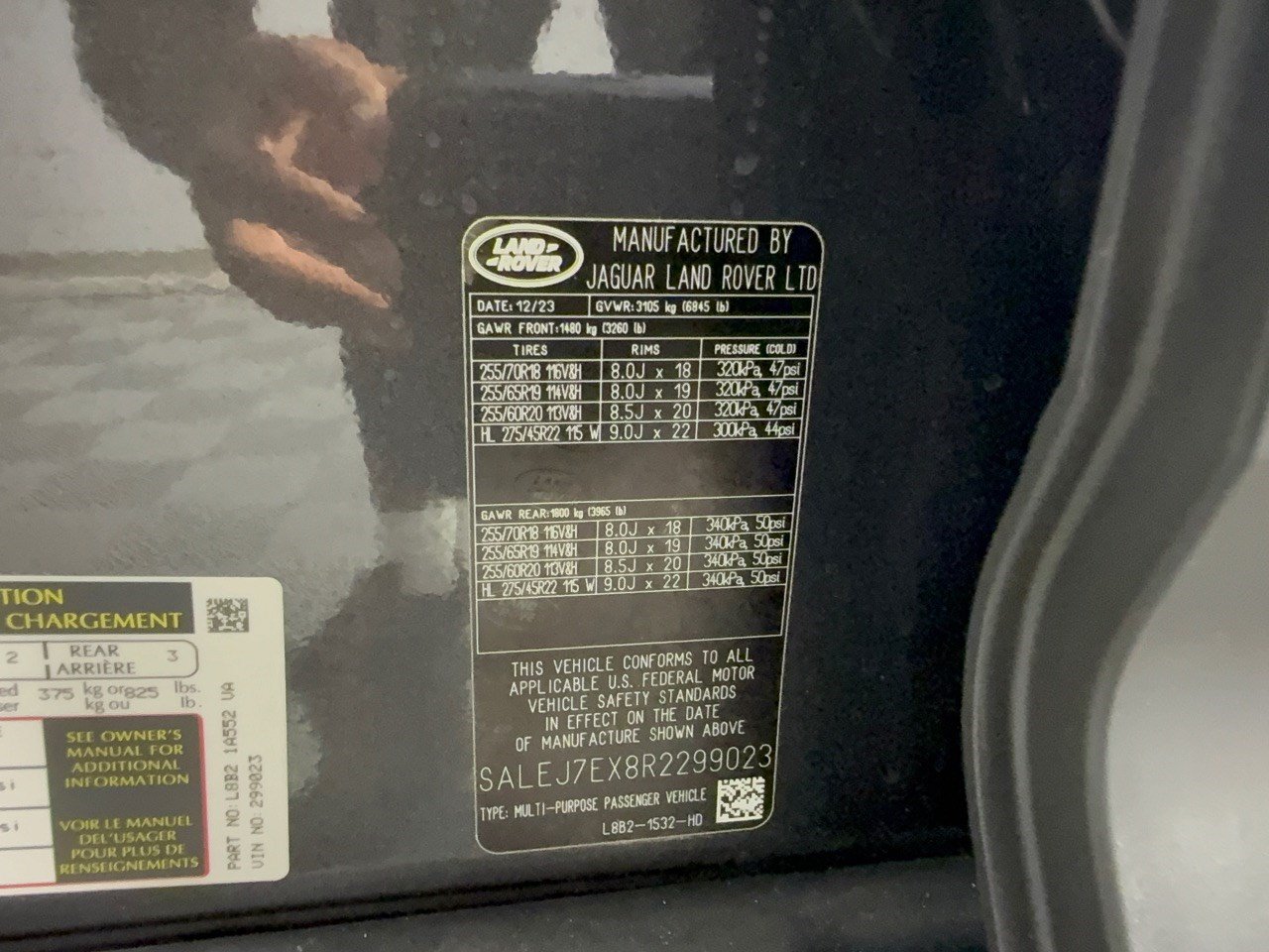 Certified 2024 Land Rover Defender 110 S AWD/4WD image 31