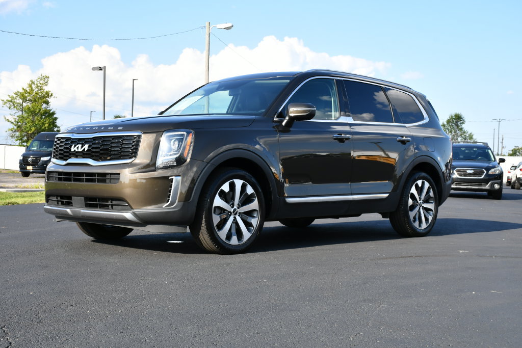 Used 2022 Kia Telluride S AWD/4WD image 3