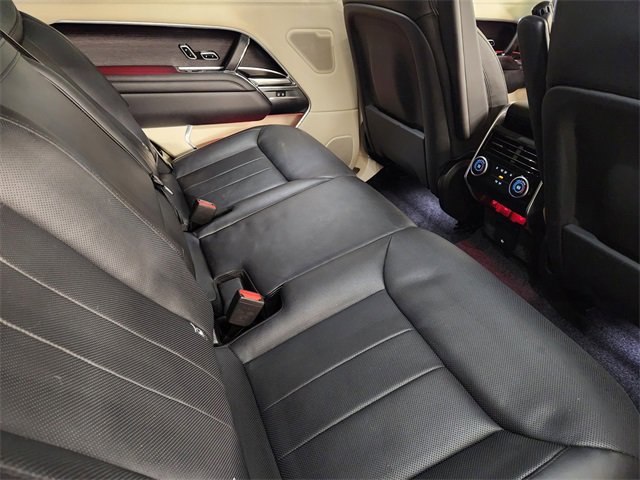 Used 2023 Land Rover Range Rover Long Wheelbase SE image 31