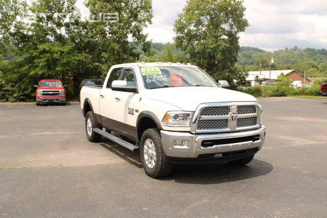 Used 2017 RAM 3500 Laramie w/ Snow Chief Group AWD/4WD image 2