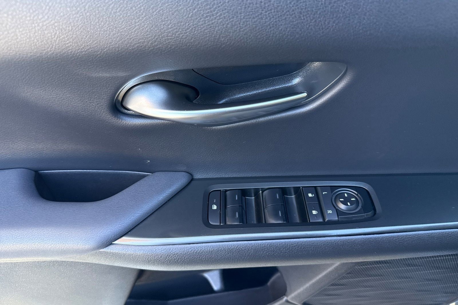 New 2026 Lexus UX 300h AWD image 13