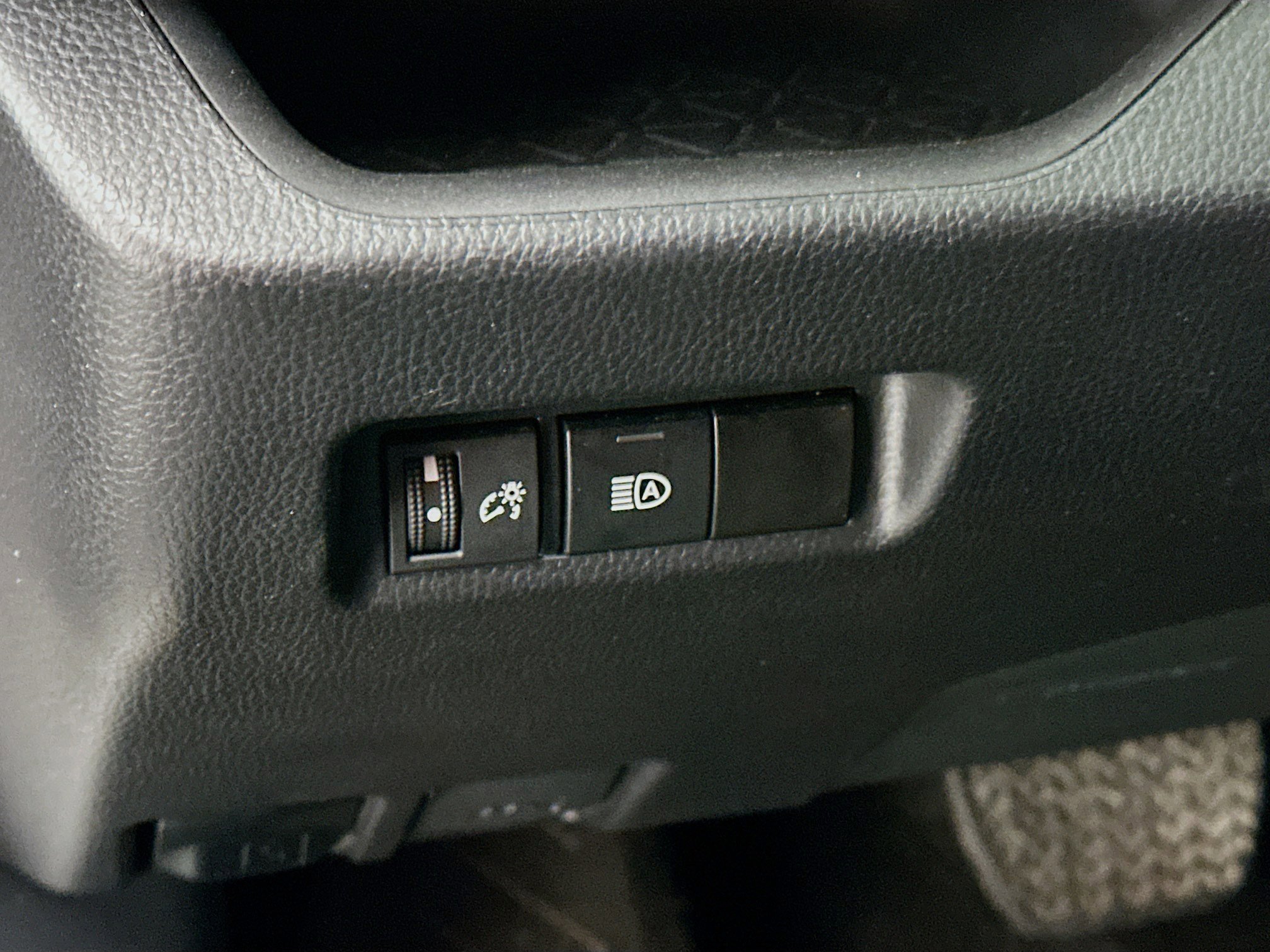 Used 2024 Toyota RAV4 LE image 17