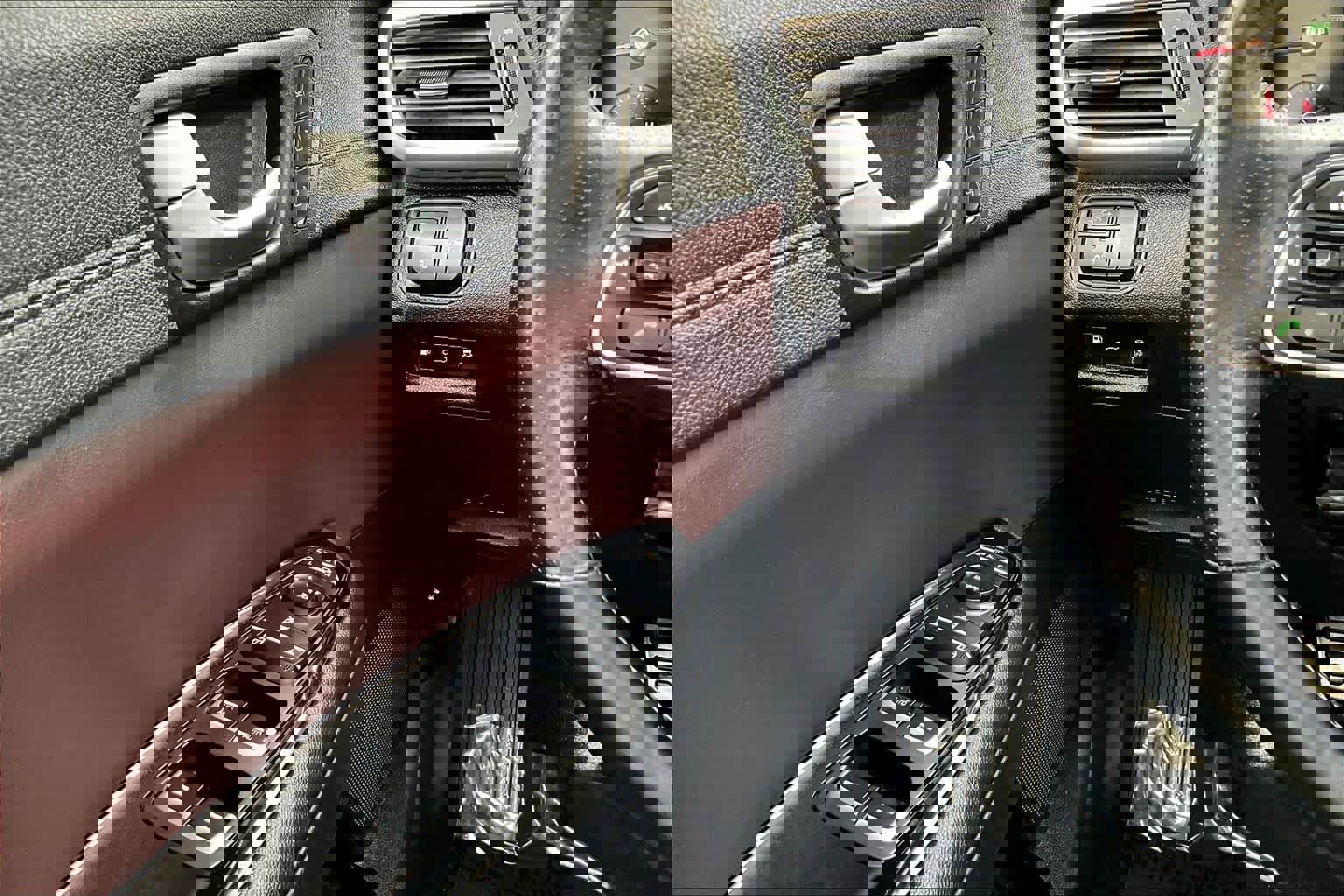 Used 2017 Kia Optima SX image 33