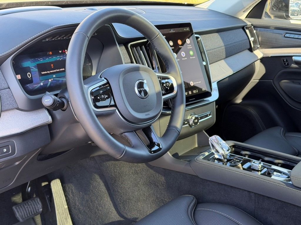 Certified 2025 Volvo XC90 T8 Ultra w/ Protection Package Premier image 27