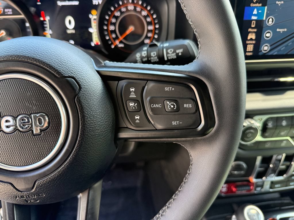 Used 2025 Jeep Wrangler Unlimited Rubicon w/ Safety Group AWD/4WD image 23