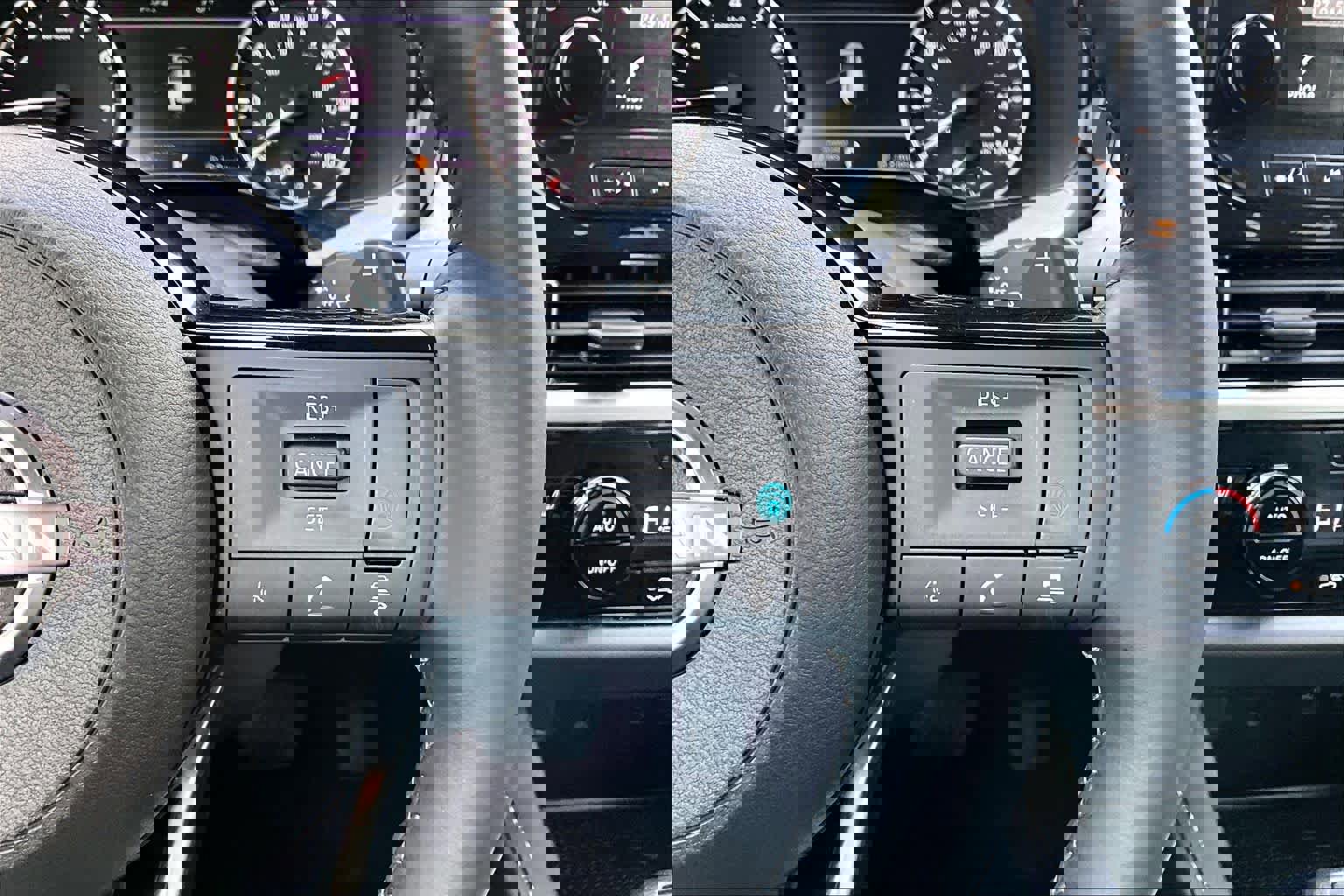 Used 2023 Nissan Pathfinder SL w/ SL Premium Package image 23