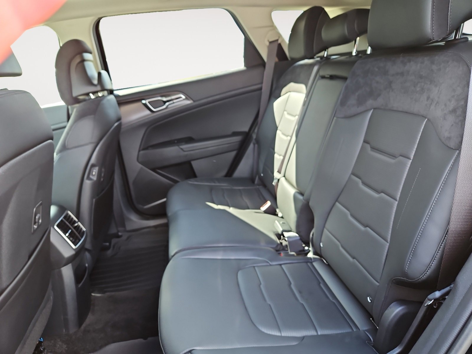 New 2026 Kia Sportage SX image 13