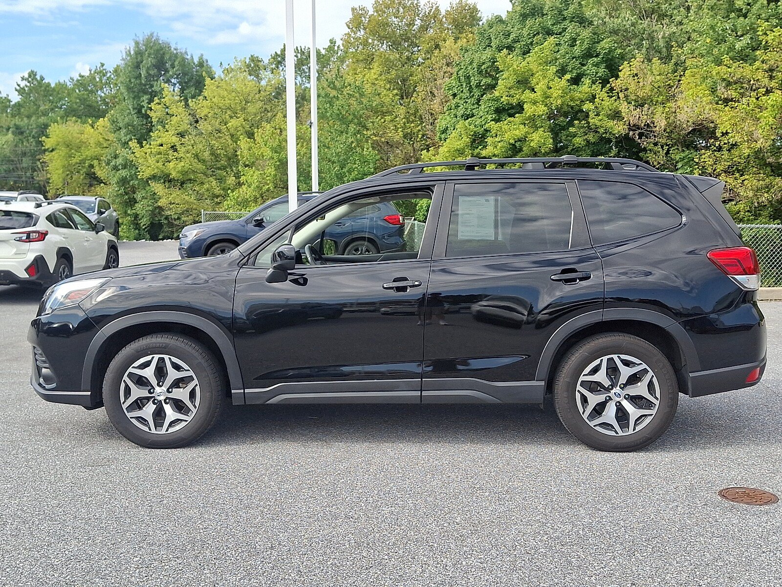 Certified 2023 Subaru Forester Premium AWD/4WD image 7