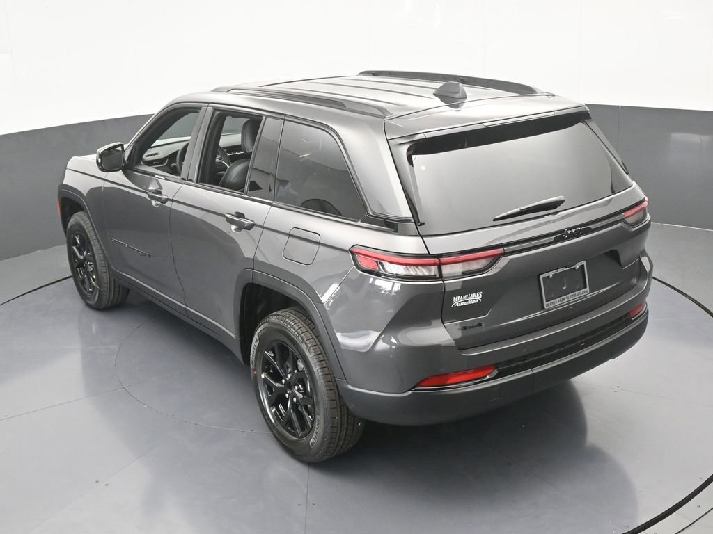 New 2025 Jeep Grand Cherokee Altitude image 41