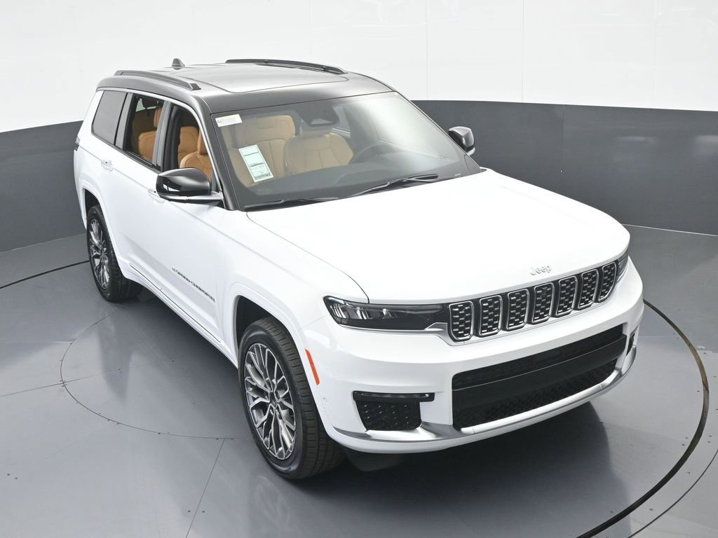 Used 2025 Jeep Grand Cherokee L Summit w/ Luxury Tech Group V image 51