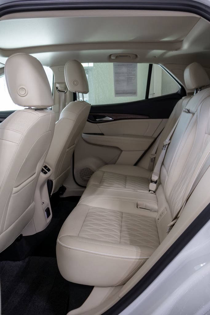 Used 2022 Buick Envision Avenir w/ Technology Package II FWD image 14