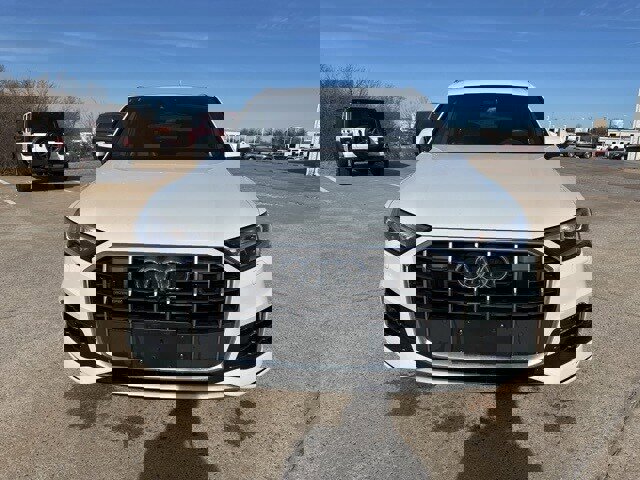 Used 2021 Audi Q7 3.0T Premium Plus w/ Executive Package image 2