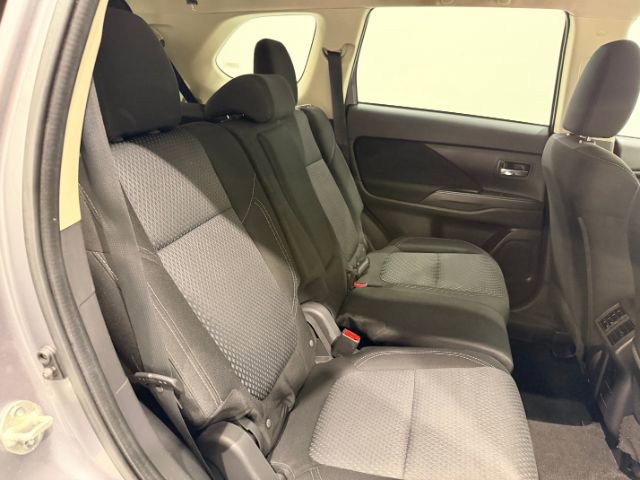 Used 2020 Mitsubishi Outlander LE AWD/4WD image 33