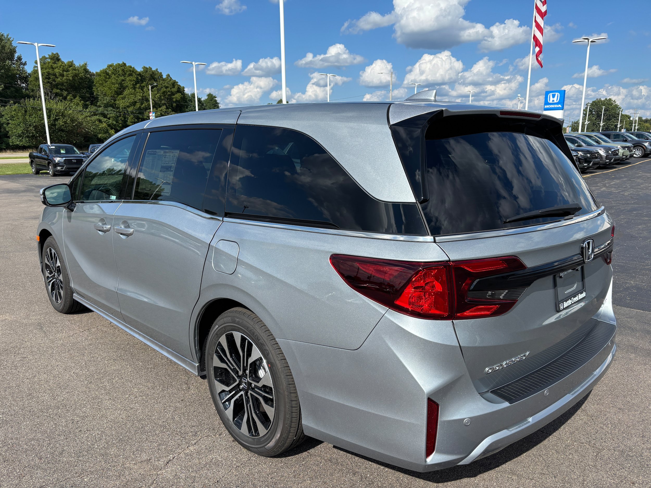 New 2026 Honda Odyssey Elite image 8