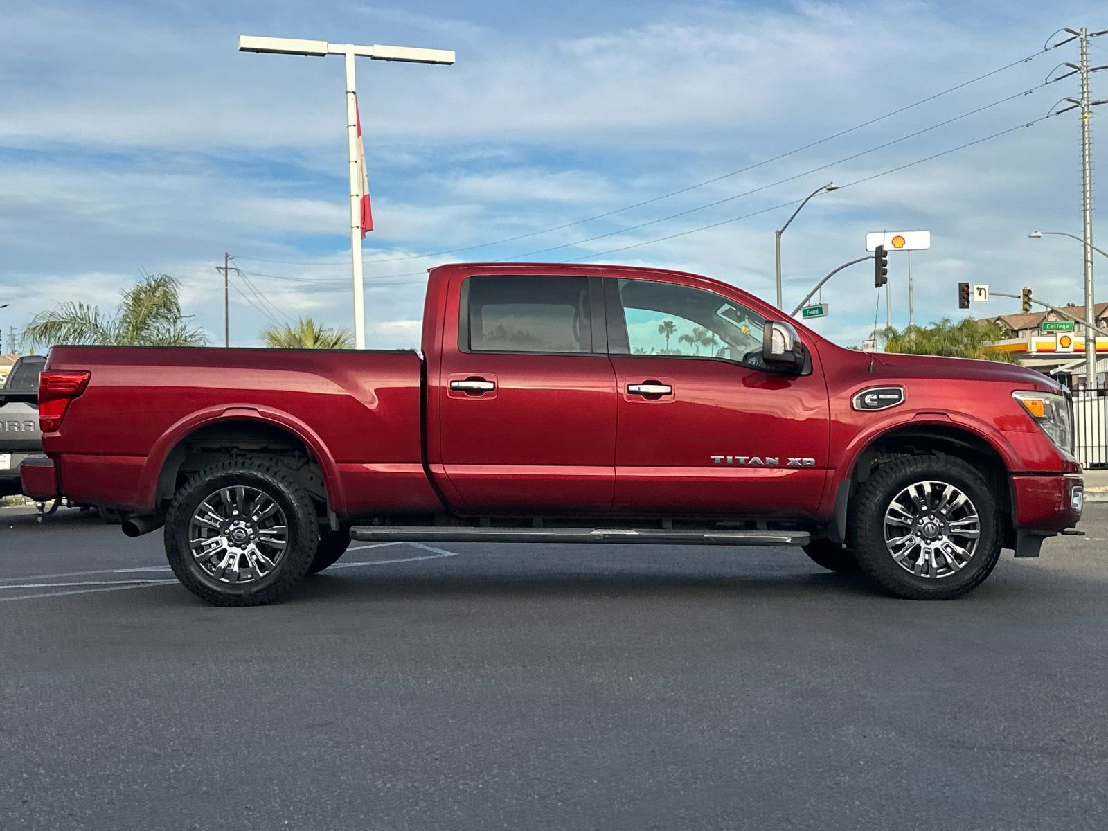 Used 2016 Nissan Titan Platinum Reserve image 6