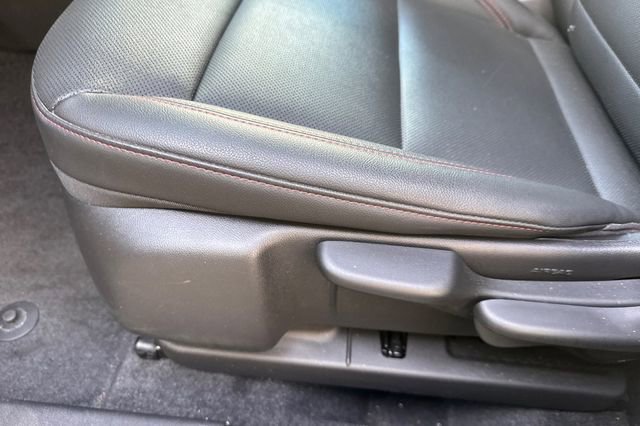 Certified 2025 Chevrolet Trax RS w/ Driver Confidence Package image 13