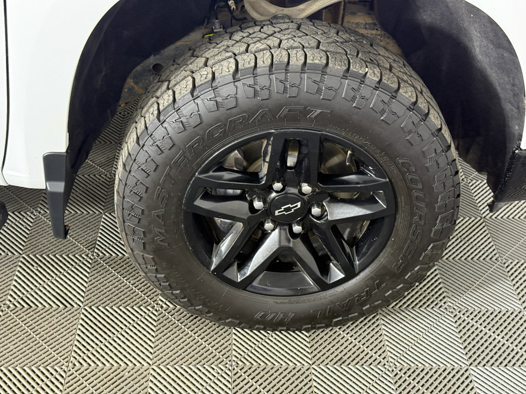 Used 2024 Chevrolet Silverado 1500 LT Trail Boss w/ Protection Package image 10