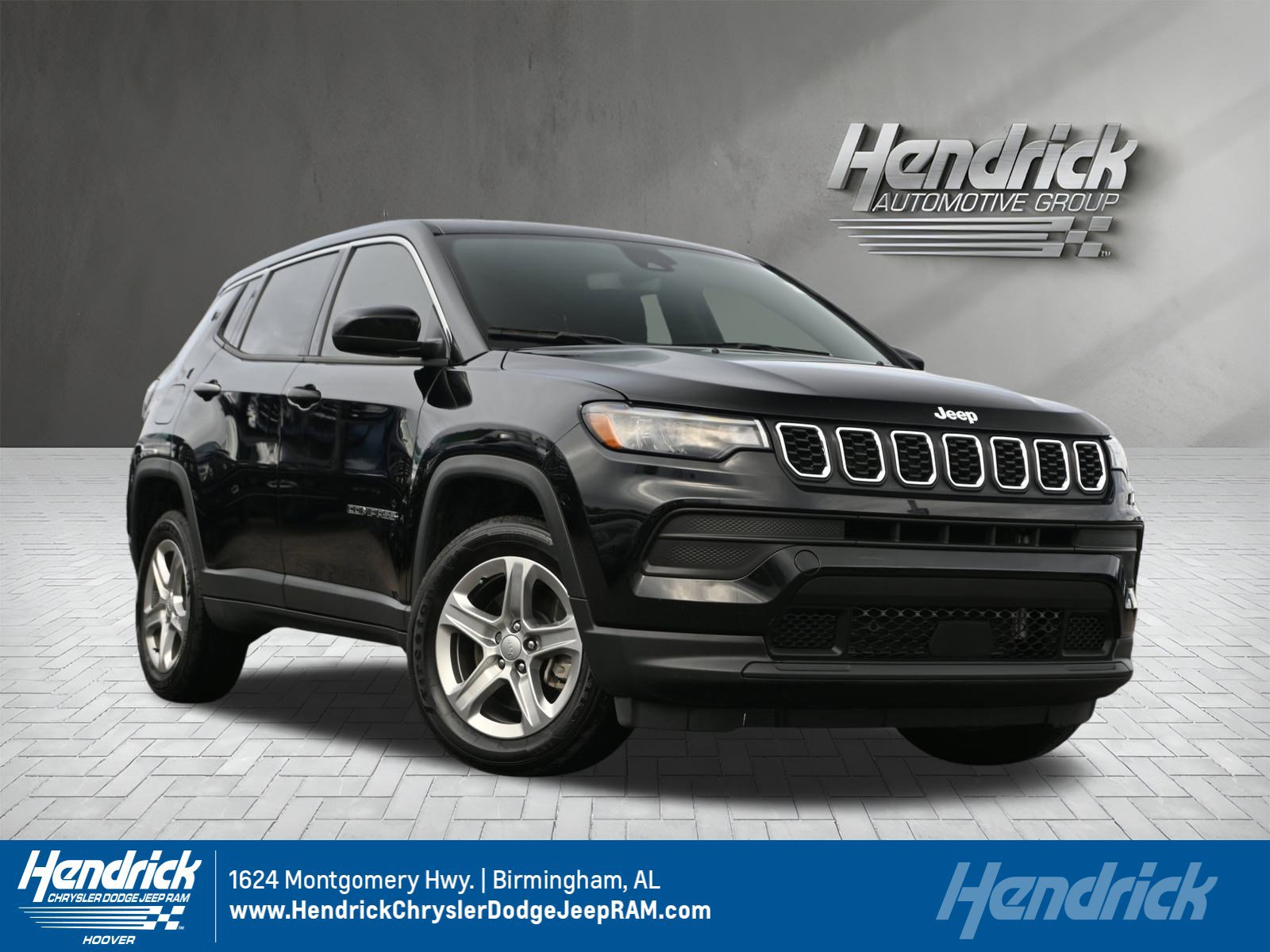 Used 2024 Jeep Compass Sport image 1