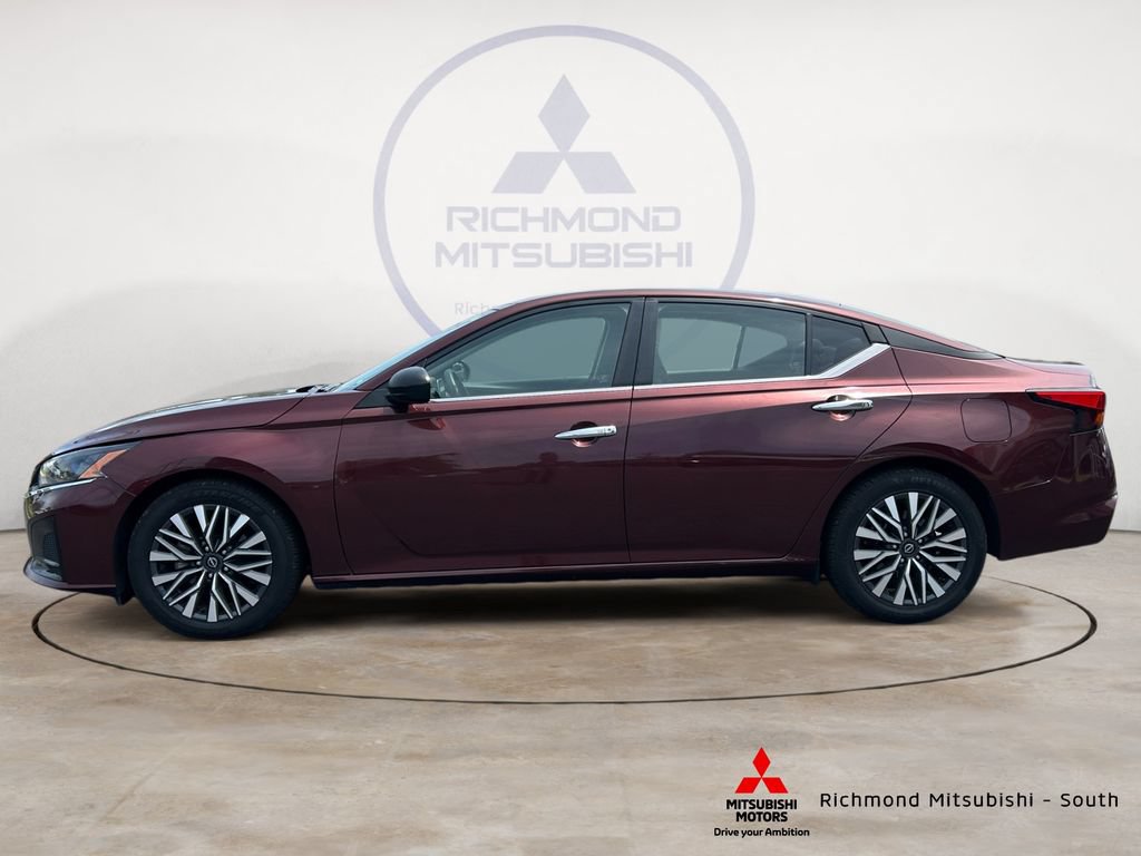 Used 2024 Nissan Altima 2.5 SV FWD image 6
