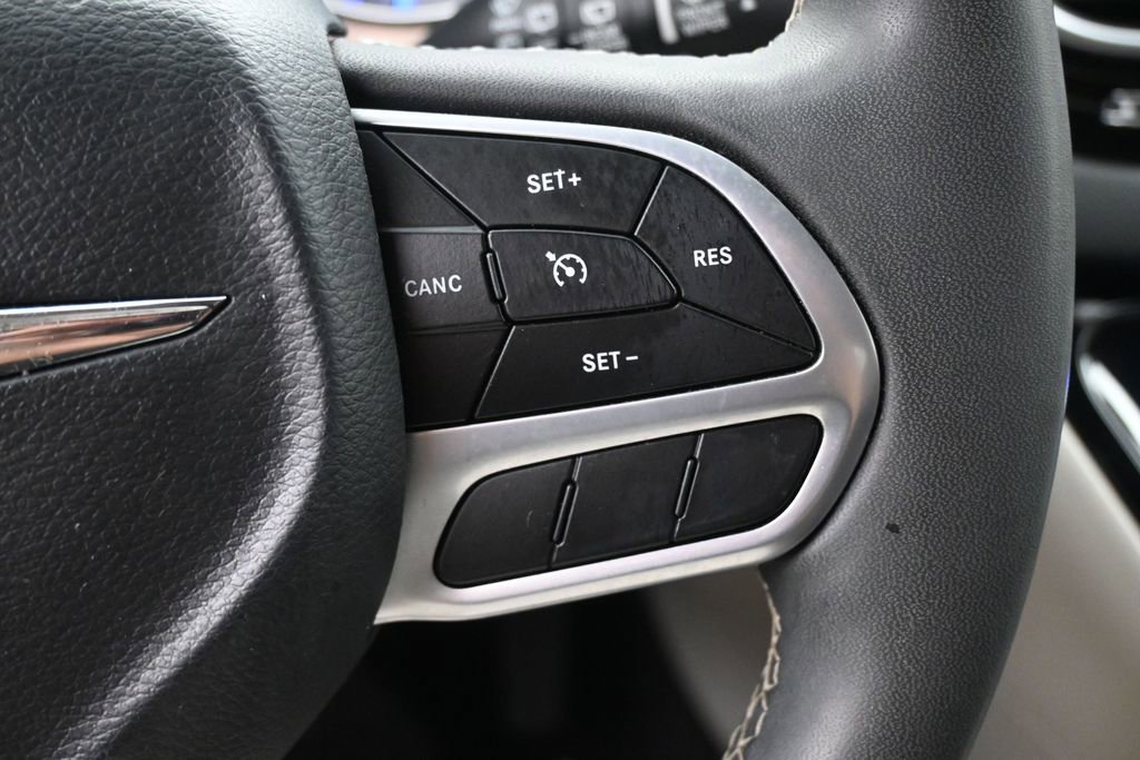 Used 2022 Chrysler Voyager LX FWD image 19