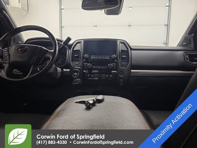 Used 2020 Nissan Titan PRO-4X w/ Pro-4x Convenience Package image 13