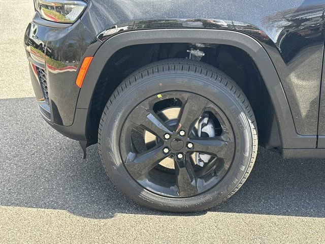 New 2026 Jeep Grand Cherokee Limited image 13