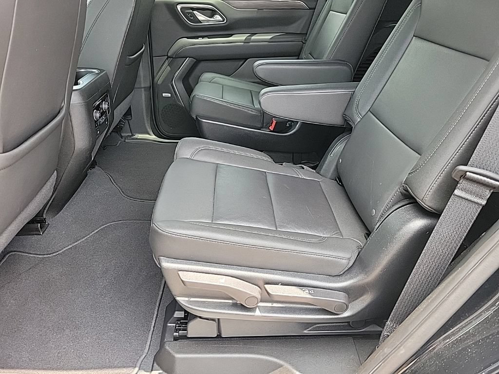 Used 2023 Chevrolet Tahoe Z71 w/ Luxury Package AWD/4WD image 15