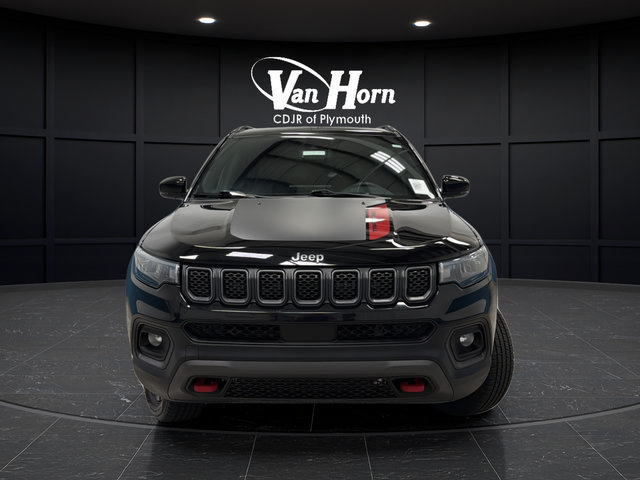 Used 2023 Jeep Compass Trailhawk w/ Trailer Tow Group AWD/4WD image 2