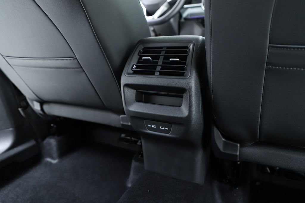 New 2026 Volkswagen Tiguan SE image 76