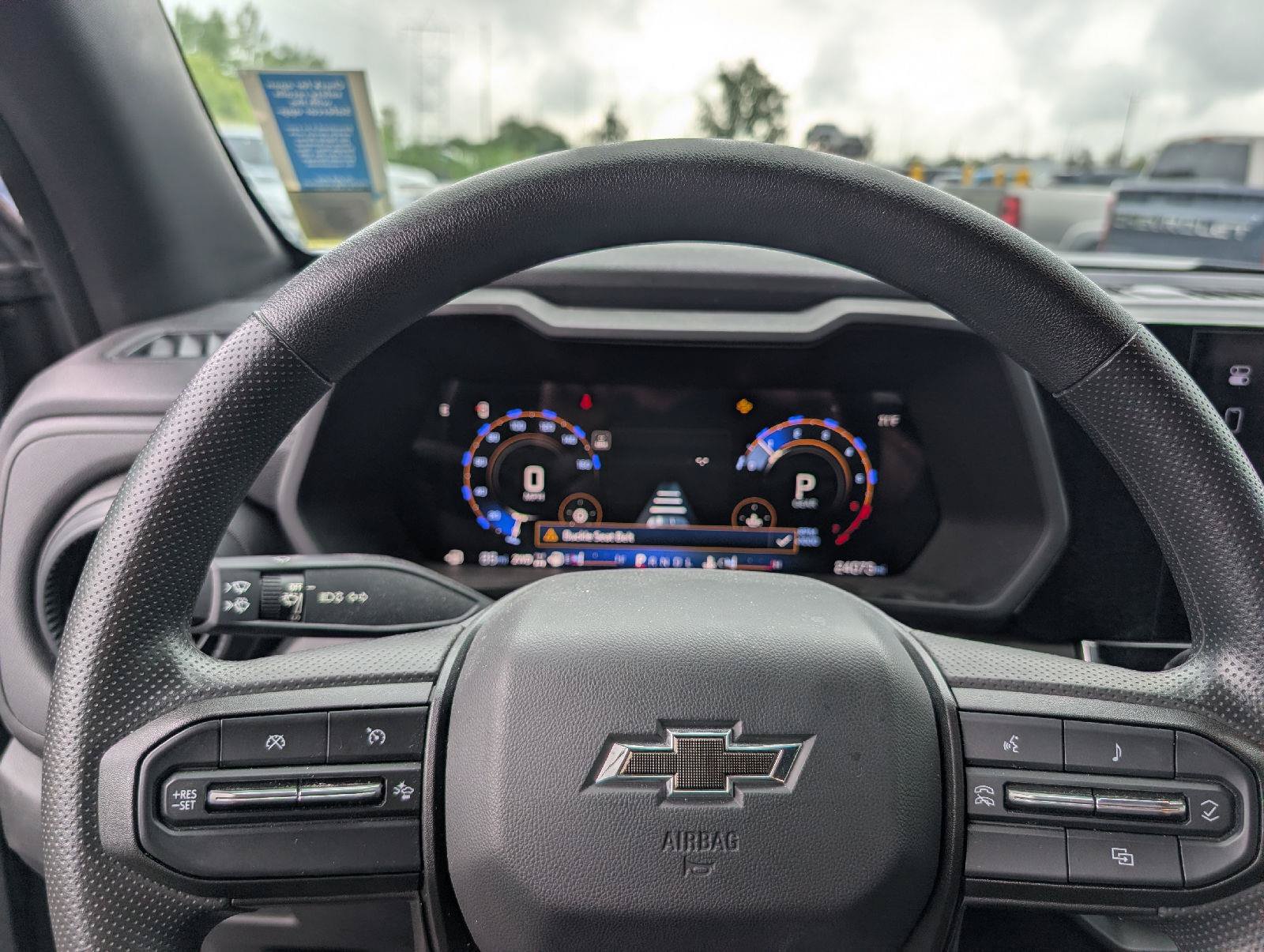 Used 2024 Chevrolet Colorado Trail Boss w/ Advanced Trailering Package AWD/4WD image 11