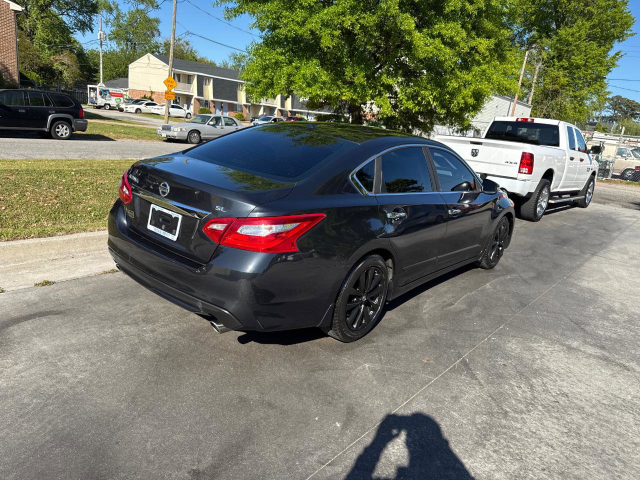 Used 2016 Nissan Altima 2.5 SL w/ 2.5 Technology Package FWD image 4