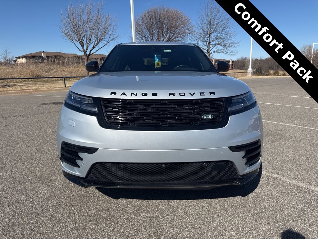 Used 2025 Land Rover Range Rover Velar Dynamic SE image 2
