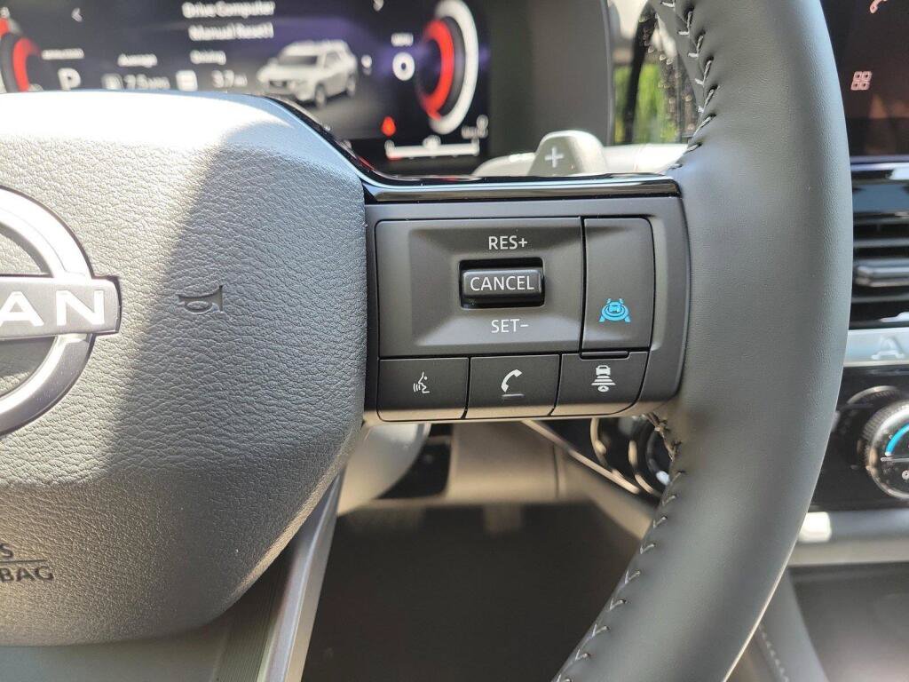 New 2026 Nissan Pathfinder SL AWD/4WD image 15