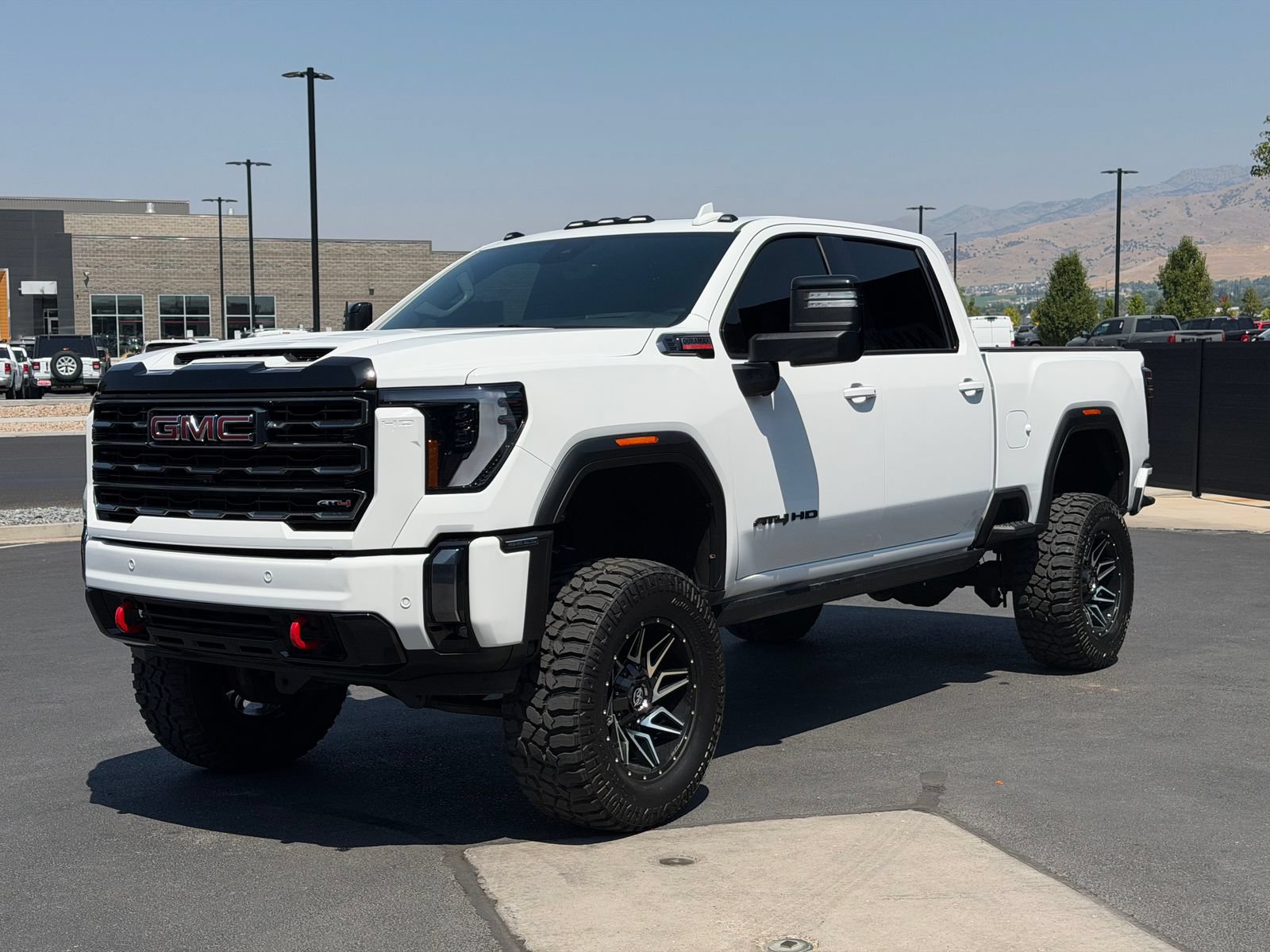 Used 2024 GMC Sierra 3500 AT4 w/ AT4 Premium Plus Package AWD/4WD image 13