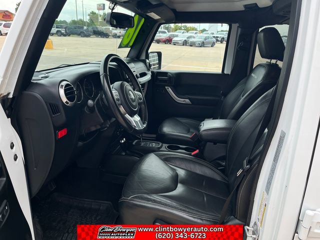 Used 2016 Jeep Wrangler Unlimited Rubicon AWD/4WD image 10