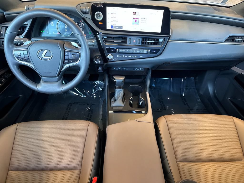 Used 2025 Lexus ES 350 w/ Premium Package FWD image 17