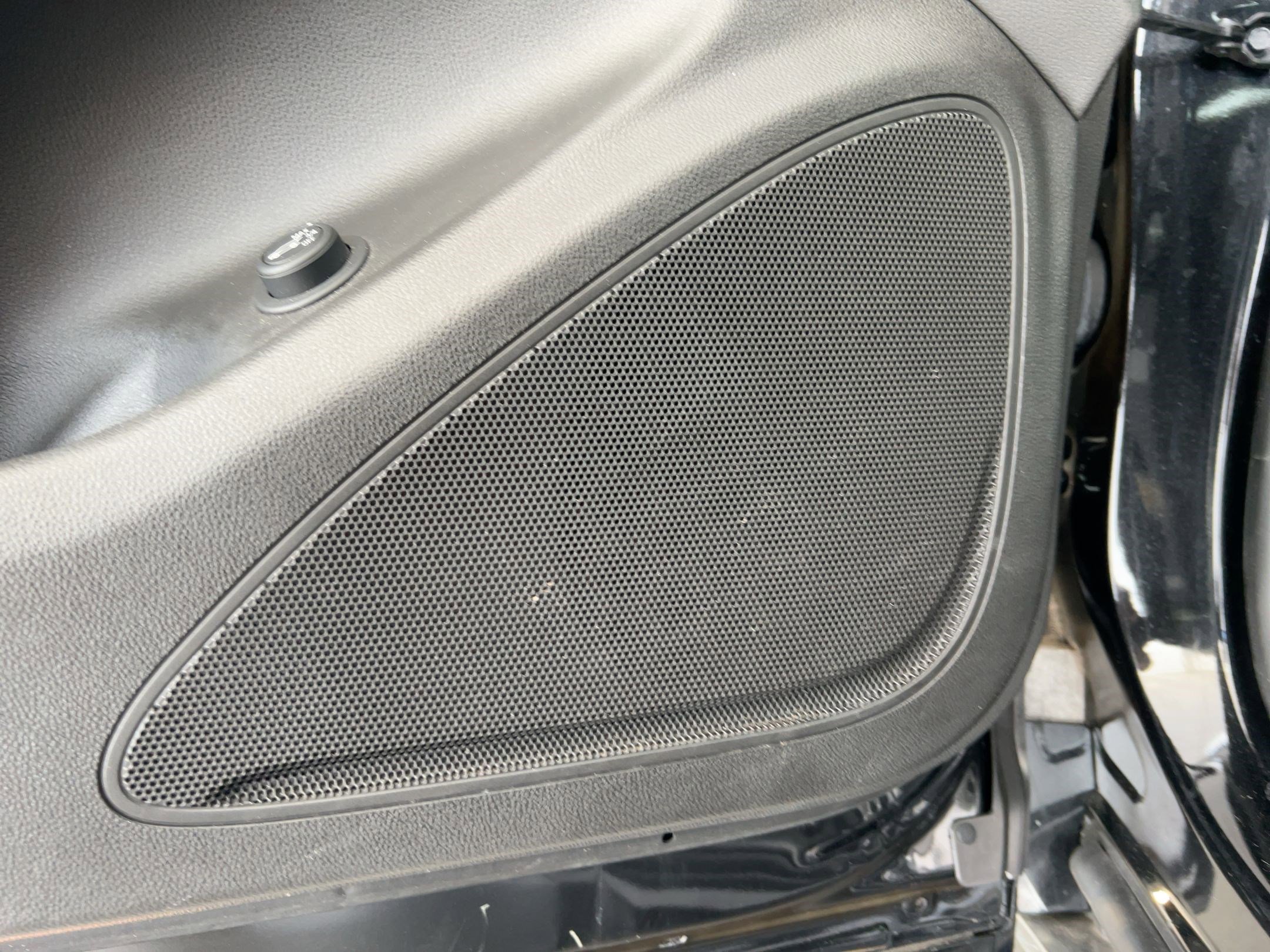 Used 2020 Buick Envision Essence w/ LPO, Cargo Package image 30