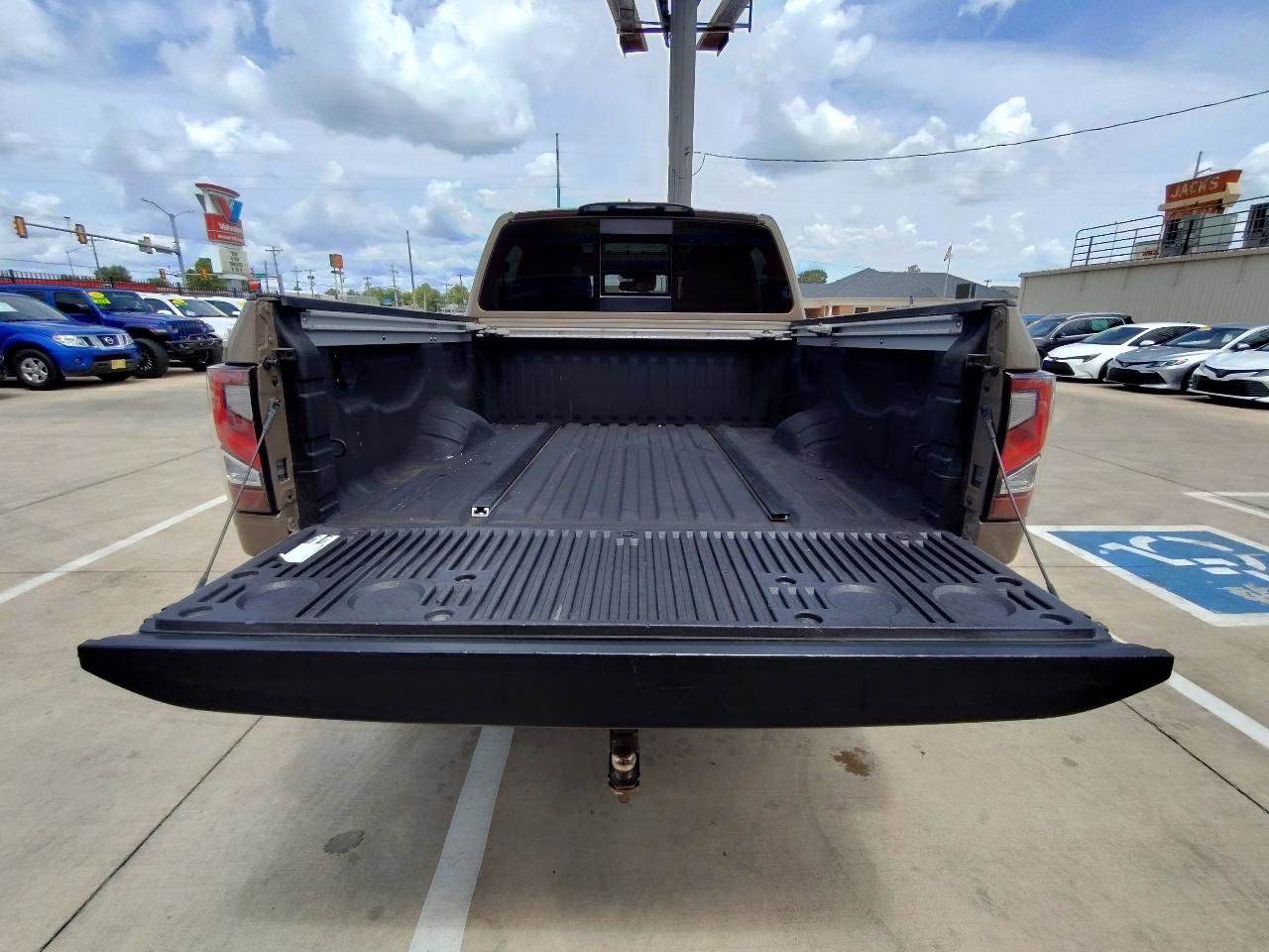 Used 2021 Nissan Titan PRO-4X w/ Pro-4x Convenience Package AWD/4WD image 52