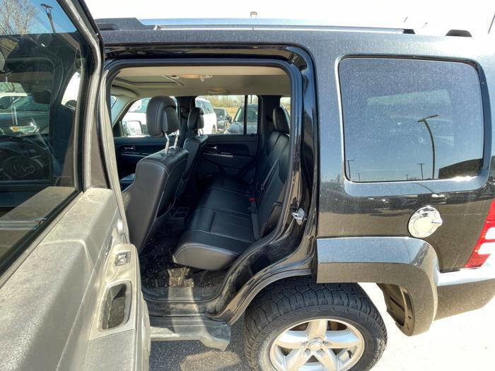 Used 2011 Jeep Liberty Limited w/ Comfort/Convenience Group AWD/4WD image 23